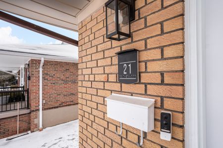 For Lease - 21 Featherwood Place Unit# Lower, Toronto, Ontario - Photo 2