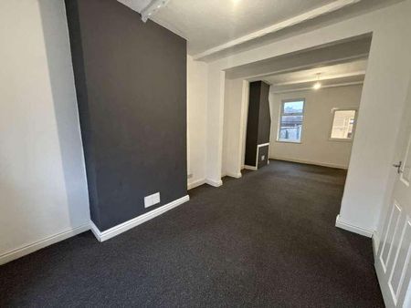 Sixhills Street, Grimsby, DN32 - Photo 2