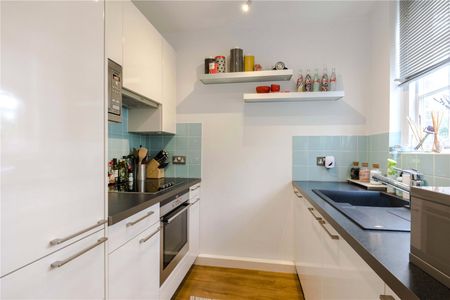 One Bedroom Duplex Mews House on This Quiet Cobbled Mews - Photo 4