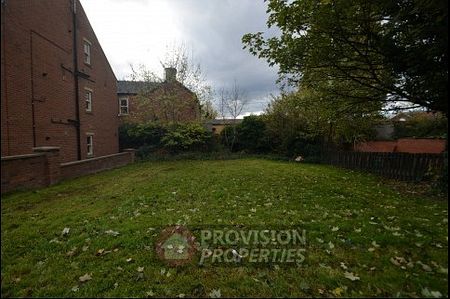 2 Bedroom Houses Flats in Leeds LS6 - Photo 2