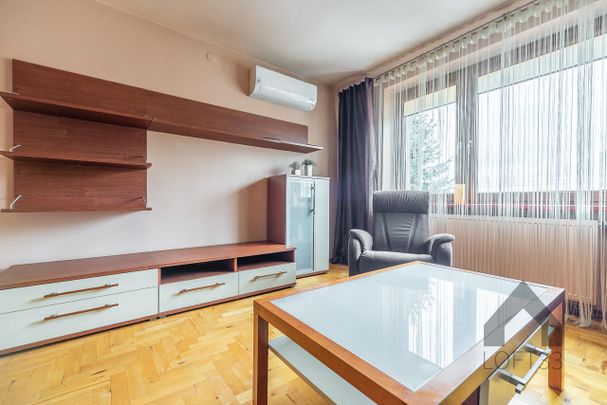 Klimatyzowane i wyposażone mieszkanie dwupokojowe na Ławczanej Jaworznie do wynajęcia | Spacer 3D - Zdjęcie 1