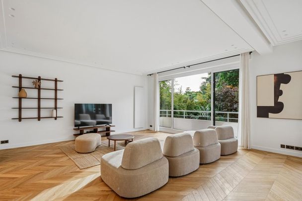 Location Appartement 6 pièces Meublé 212m² PARIS 16ème - Photo 1