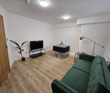 2 bedroom flat to rent - Photo 2