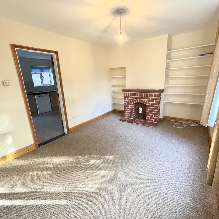 2 bedroom semi-detached house to rent - Photo 1