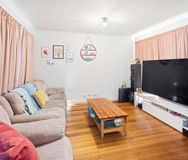 5 Silvan Grove, Hampton Park VIC - Photo 4