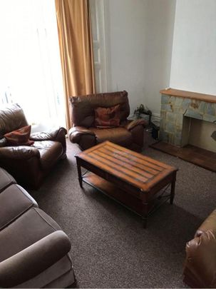 4 bedroom house to rent - Photo 1