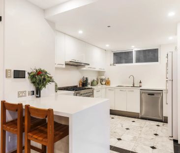 Large luxury family entertainer set on 865sqm - Photo 6