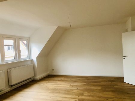 Sanierte Dachgeschosswohnung direkt in der Innenstadt - Photo 3