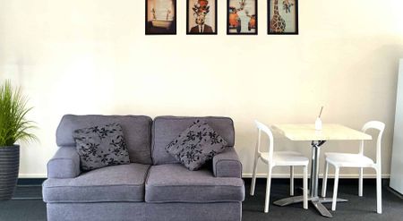 Modern Furnished Studio – Short-Term Accommodation | Appleby - Photo 4