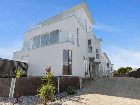 Modern Coastal Living - Photo 4