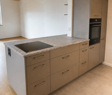 Renovierte 3.5-Zimmer-Dachwohnung mit charmantem Altbaucharakter un... - Foto 2