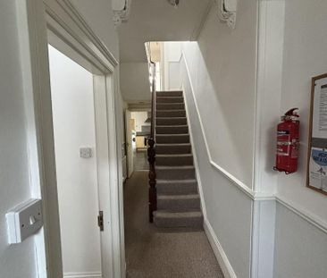 4 bedroom terraced house to rent - Photo 4