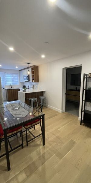 Grand 4 1/2 Meublé Et Entièrement Rénové - Photo 1