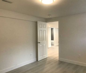 For Lease - 421 Woodcrest Avenue Unit# Lower, Oshawa, Ontario - Photo 2