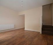 2 bed House - Mid Terrace for Rent - Photo 1
