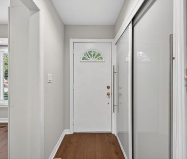 For Lease - 2410 Marine Drive, Oakville, Ontario - Photo 4