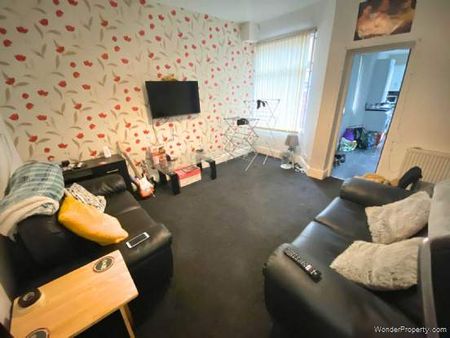 4 bedroom property to rent in Salford - Photo 3