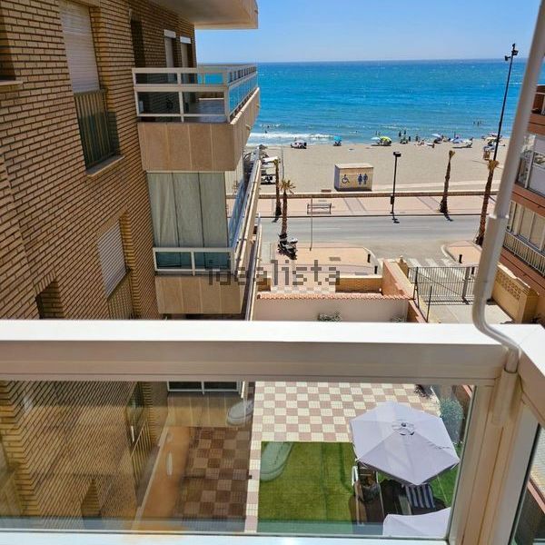 Alquiler de piso en Paseo Marítimo Rey de España - Photo 1