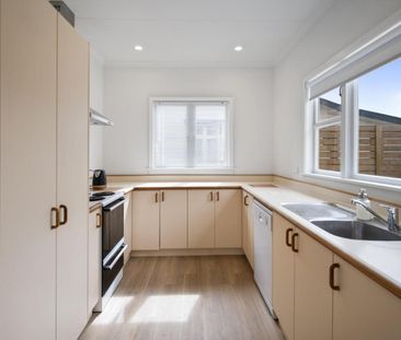 Renovated and ready to roll on Regent! - Photo 5