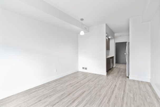 337 Sunnyside Avenue - 302 - Photo 1
