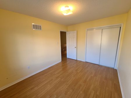 For Lease - 228 Coleridge Drive, Newmarket, Ontario - Photo 3