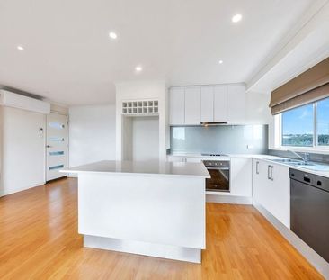 8A Albatross Av, Chiton SA 5211 - House For Rent | Domain - Photo 4