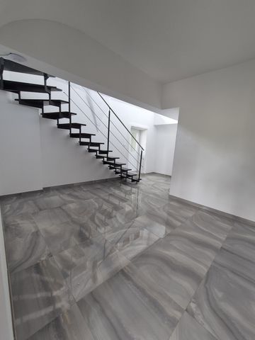 Superbe maison individuelle de plus de 250 m², sur deux niveaux, haut standing - Photo 3