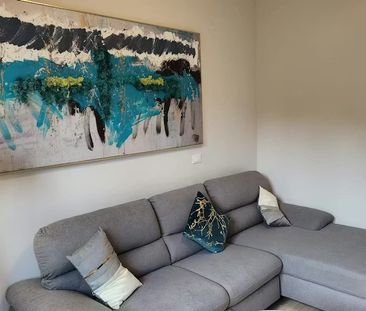 Via Azzo Gardino, Bologna, Emilia-Romagna 40122 - Photo 1