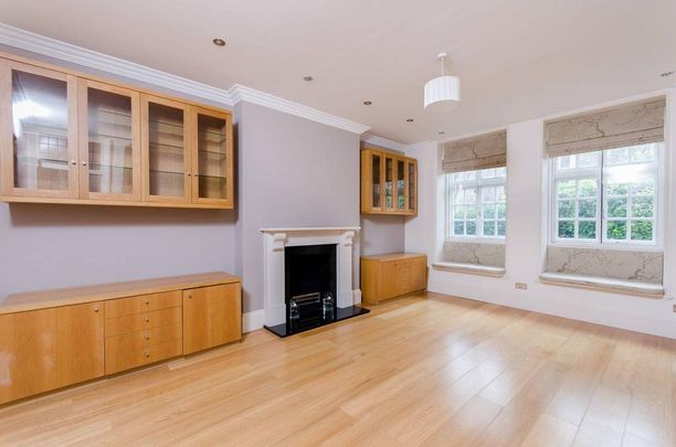 4 bedroom flat to rent - Photo 1