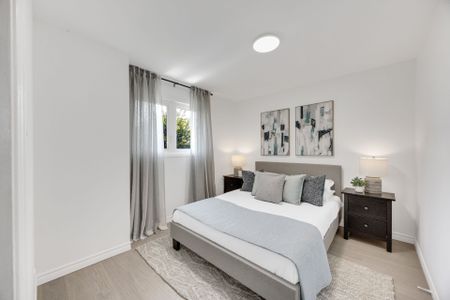 For Lease - 2048 Sixth Line, Oakville, Ontario - Photo 4