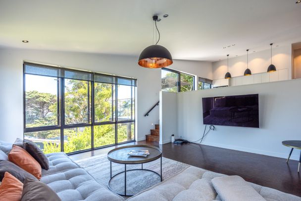 Enclosure Bay Retreat $725 p/w - Photo 1