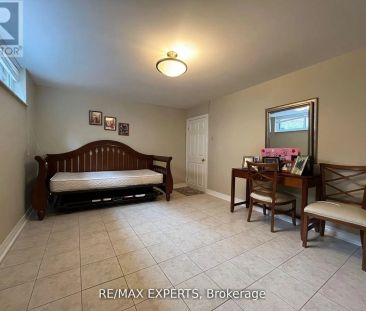 12 BLUE HAVEN CRESCENT - Photo 5