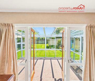 Spacious 4 Bedroom Family Home in Avalon - Photo 6