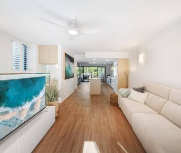 Fully Furnished Retreat in Sought-After Sunshine Beach - Photo 1