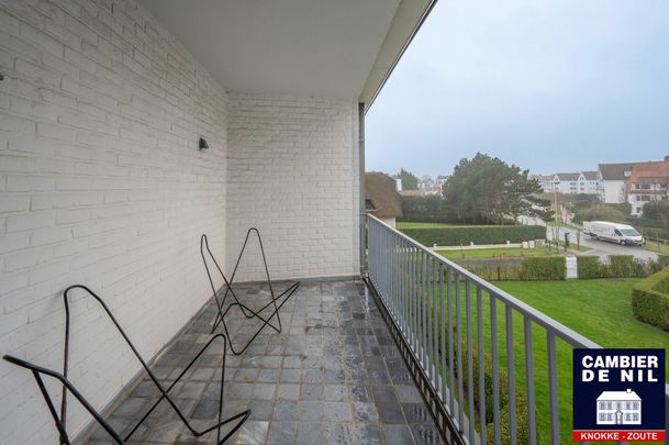 Ruim appartement in het Zoute, dichtbij de zeedijk. - Foto 1