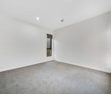 18 Quigley Street, Googong - Photo 6