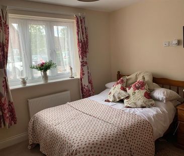 Station Road, Wickham, Fareham - Photo 2