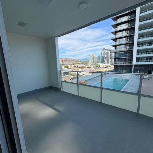 7th Floor – Water by the Park-1 bed plus den - Photo 1