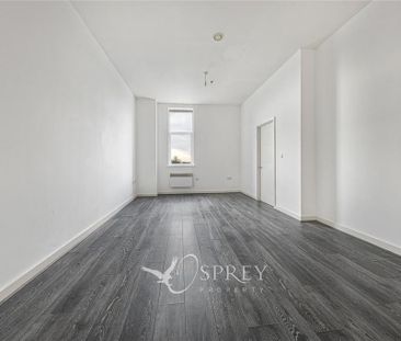 Flat to rent - Photo 1