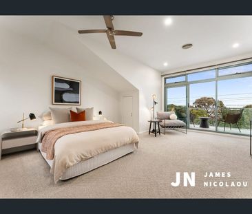Stylish Port Melbourne Living in a Prime Location - Photo 5