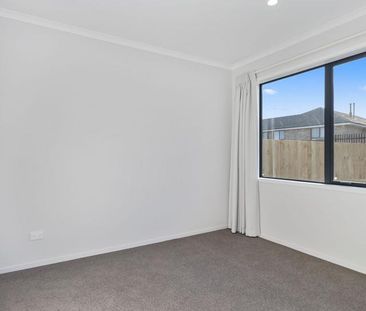 1/1 Corrin Street - Photo 2