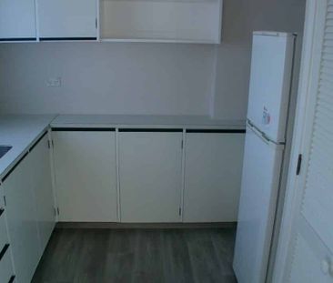 Townhouse with garage - Photo 5