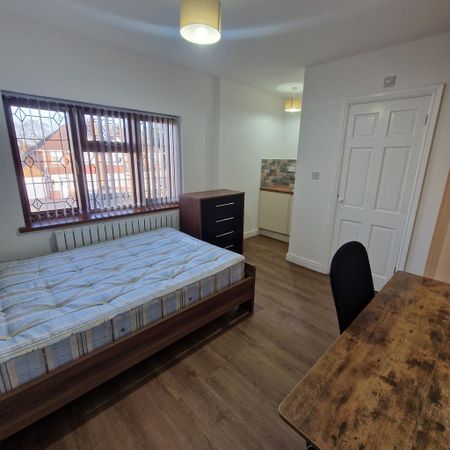 1 bedroom house of multiple occupation to rent - Photo 5