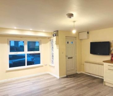 2 bedroom semi-detached house to rent - Photo 3