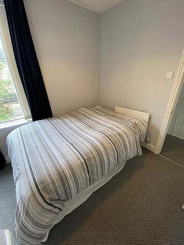 £1,200 PCM, Furnished Two Bedroom House with Enclosed Garden in North Clive Street, Grangetown, Cardiff, CF11 6TG - Photo 4