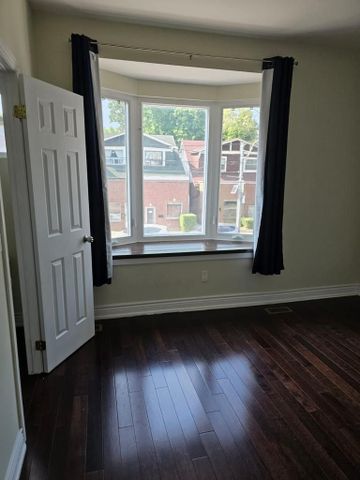 For Lease - 1311 Gerrard Street Unit# 1, Toronto, Ontario - Photo 3