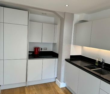 Redcliffe Backs - Photo 4