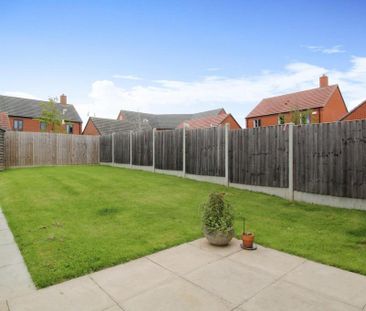 3 bedroom semi-detached house to rent - Photo 2