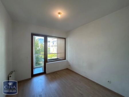 Appartement à louer 4 pièces 80.3m² - Photo 2