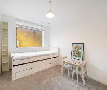 3 bedroom flat to rent - Photo 3